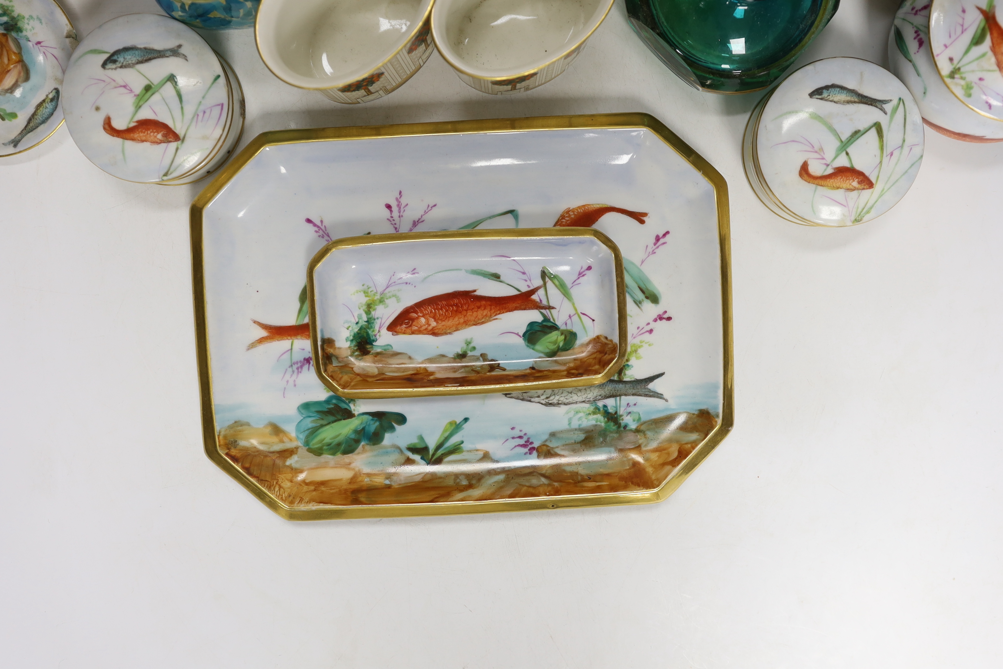 A fish and gilt decorated eight piece dressing table set, two glass scent bottles, two Halcyon Days pots and a Worcester plate, plate 25cm high